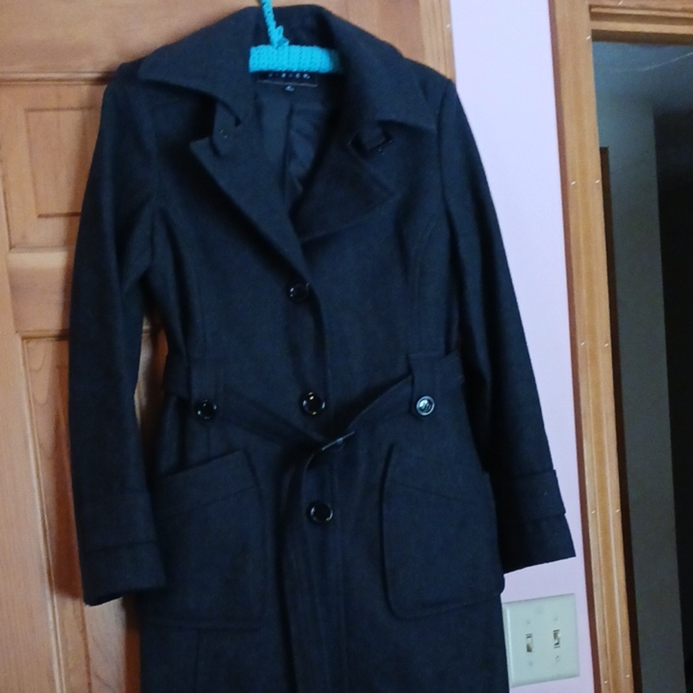 Giacca Black Trench Coat with Classic Lapel and Belted Waist